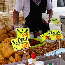 Campus Food Trucks: Cheese Chicken to the Rescue