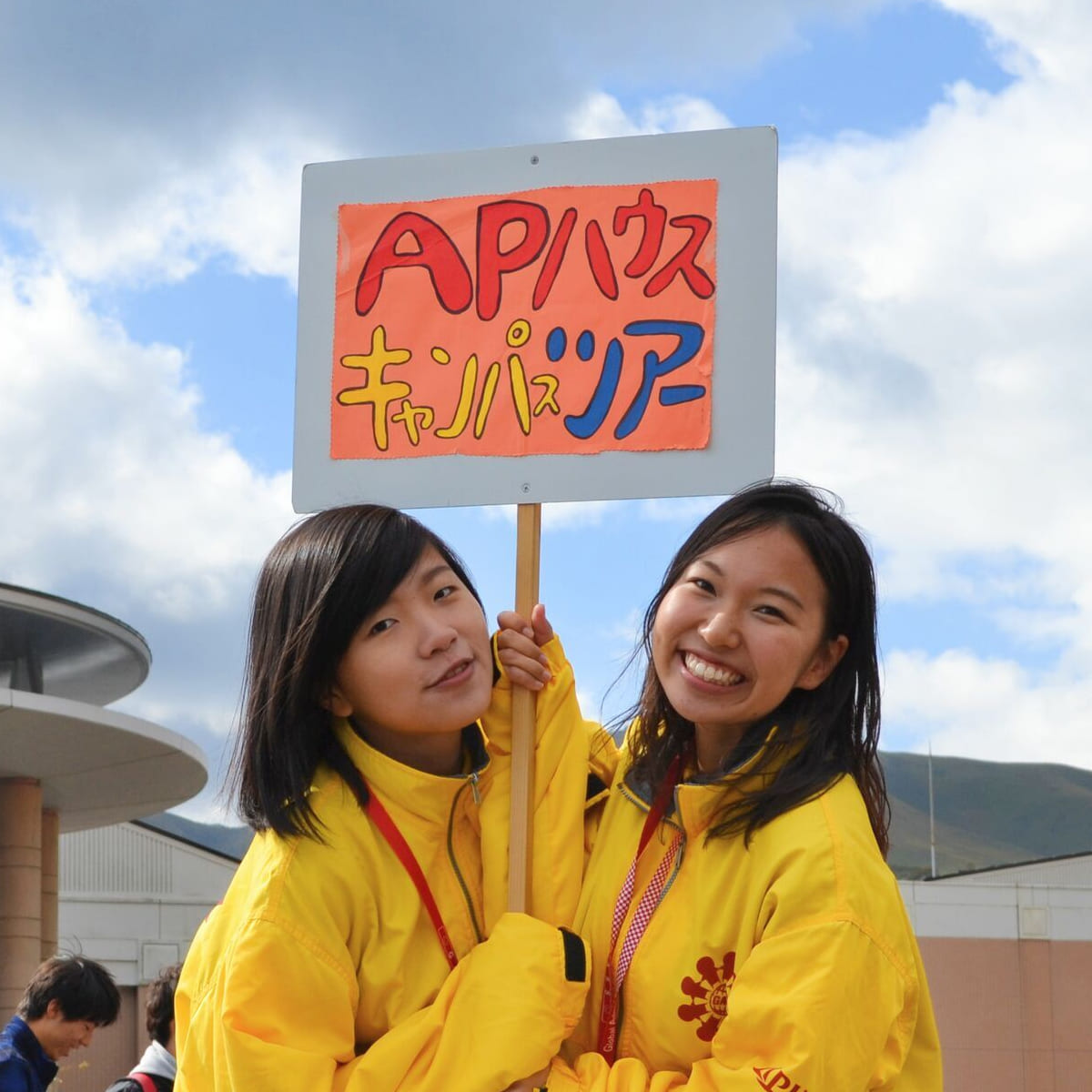 卒業生向けキャンパスツアー